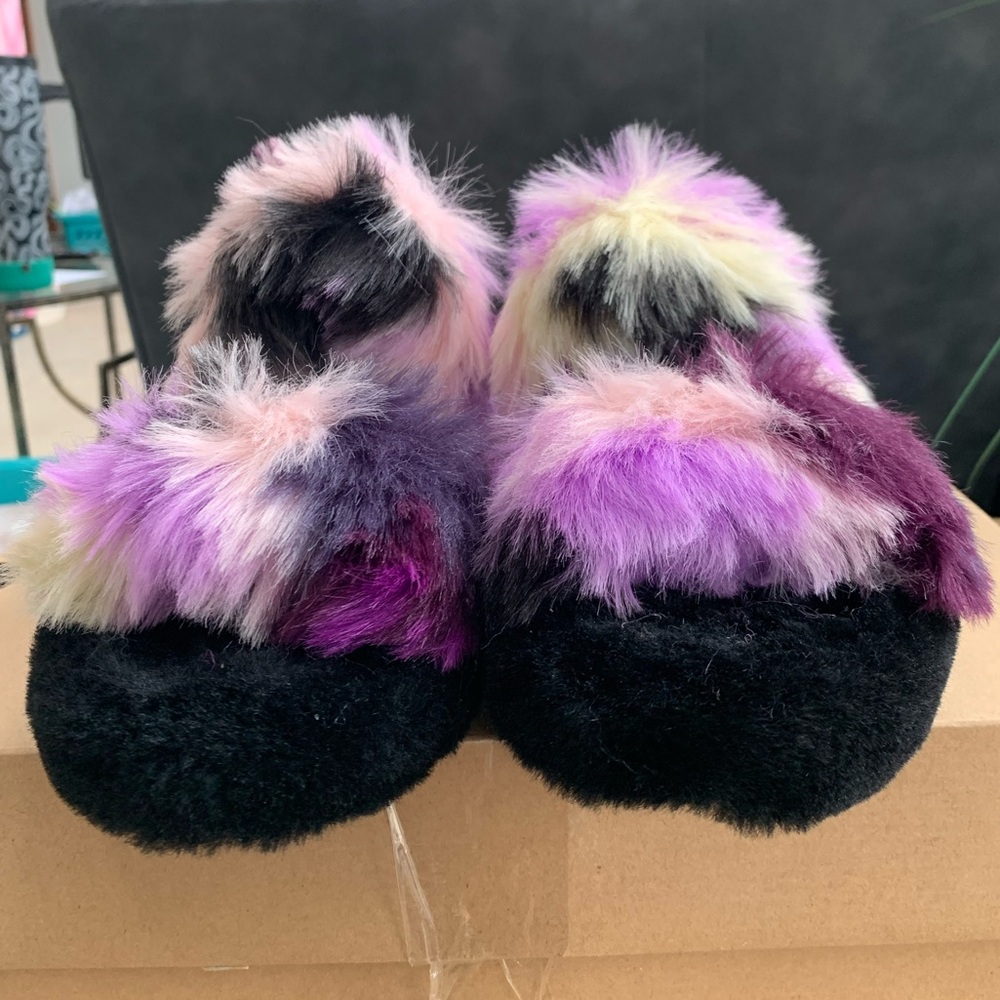 Ugg Oh Yeah Tie Dye Women Sz 7- NIB